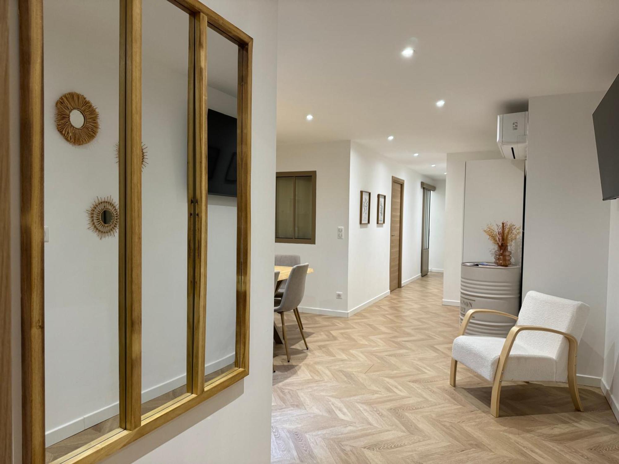 شقة Le Rive Droite - Gare Centre - Wifi - Terrasse - Face Remparts أفينيون المظهر الخارجي الصورة