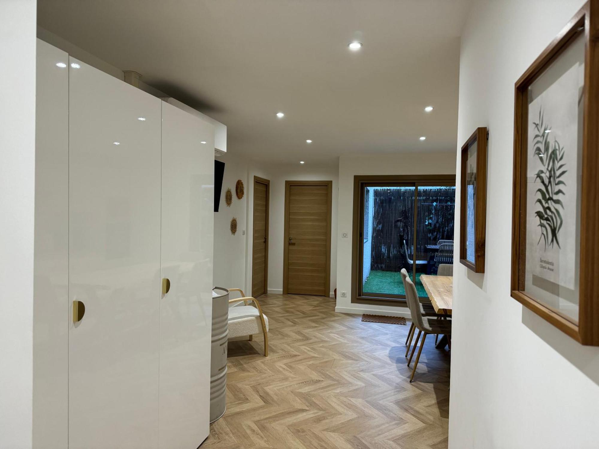 شقة Le Rive Droite - Gare Centre - Wifi - Terrasse - Face Remparts أفينيون المظهر الخارجي الصورة
