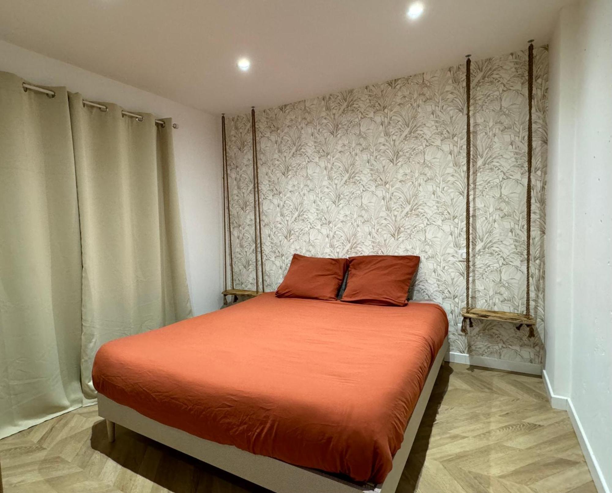 شقة Le Rive Droite - Gare Centre - Wifi - Terrasse - Face Remparts أفينيون المظهر الخارجي الصورة
